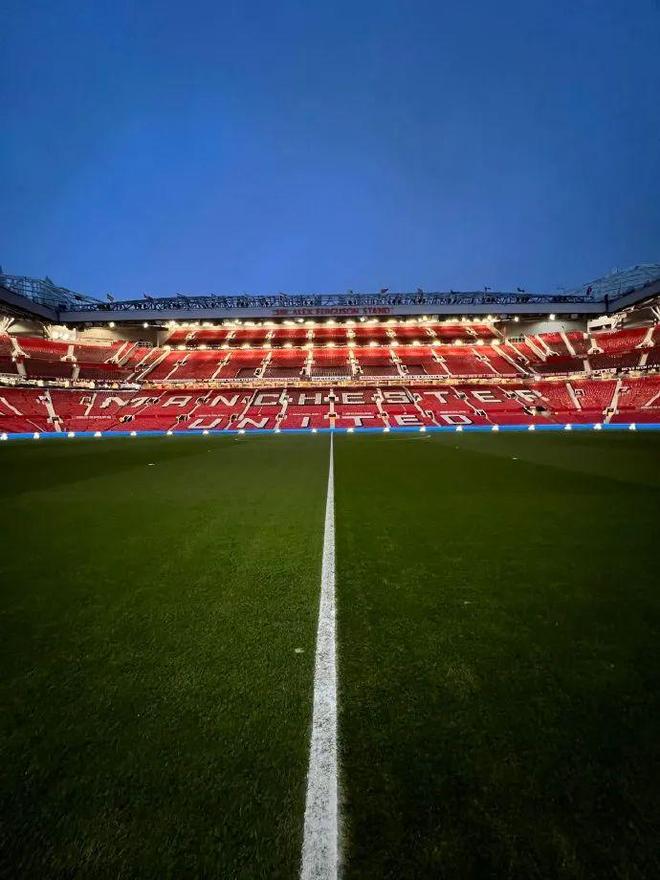 清晨斯图加特绝杀压哨：英超节点到来；质疑声仍在；年轻球员得到机会的简单介绍